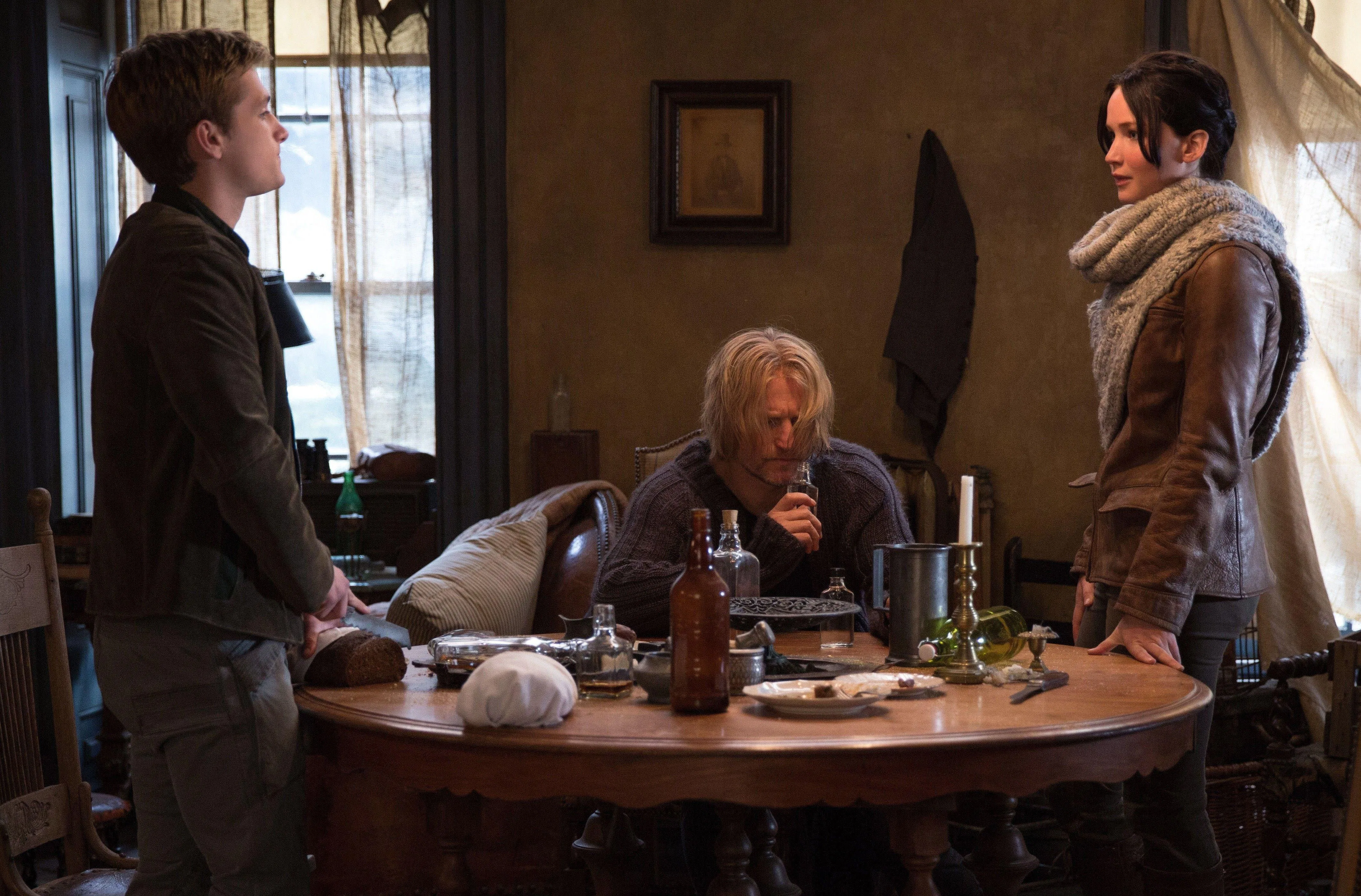 Josh Hutcherson, Woody Harrelson, Jennifer Lawrence