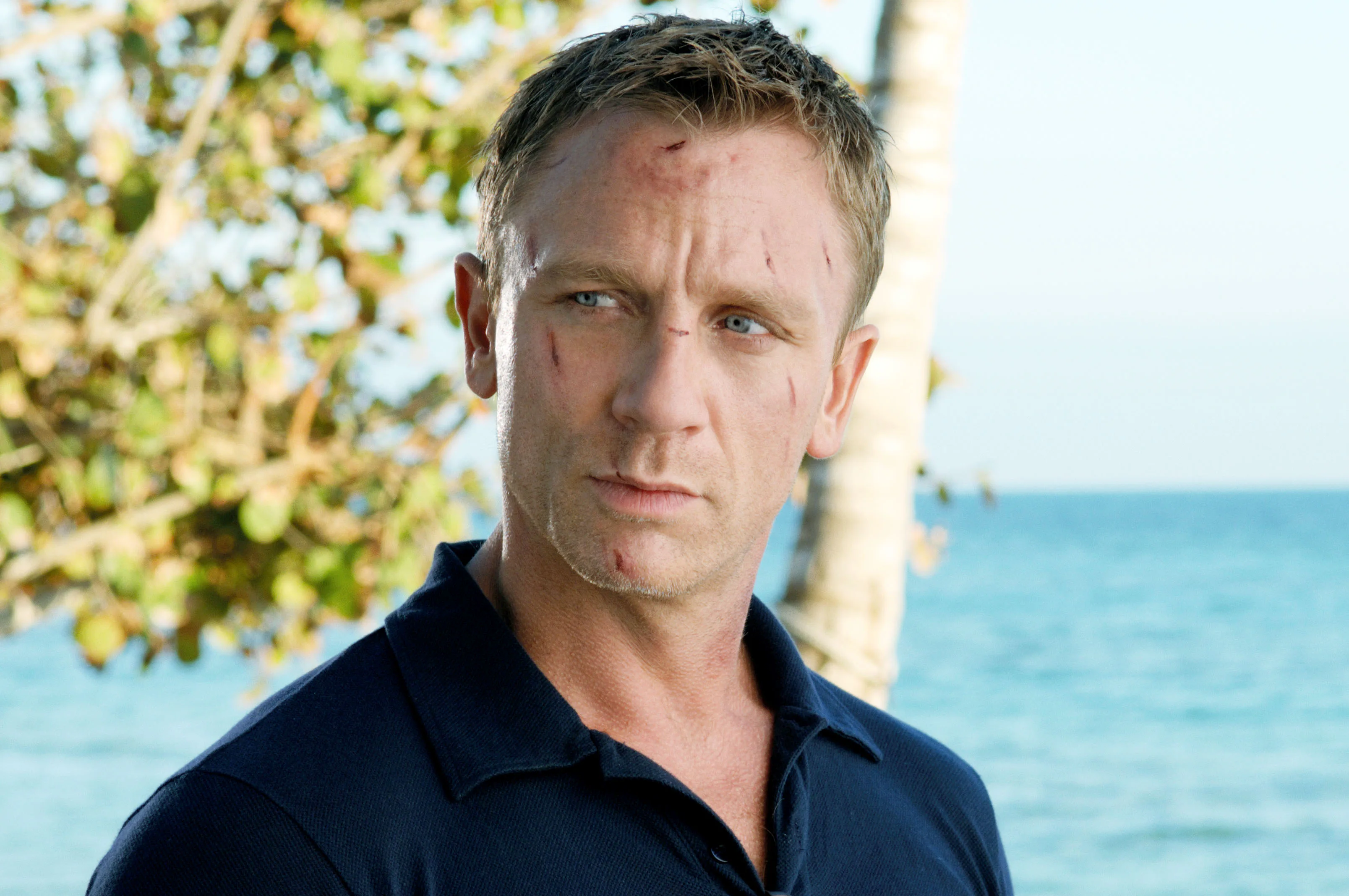 Daniel Craig