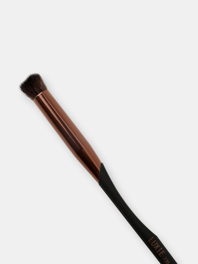 Luxie 738 Detail Flat Blender Face Brush - Protools: additional image