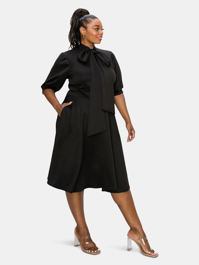 Short Sleeve Scuba Flare Dress w/ Pockets: additional image