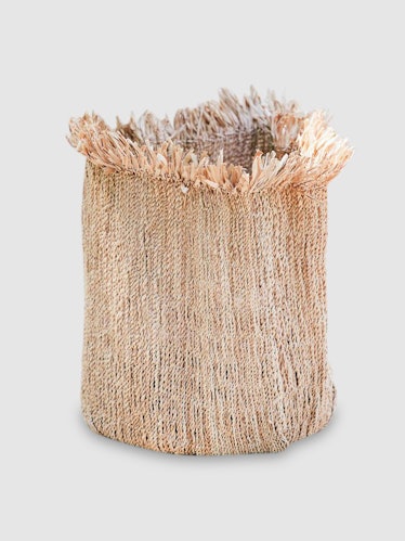 Tassel Basket: image 1