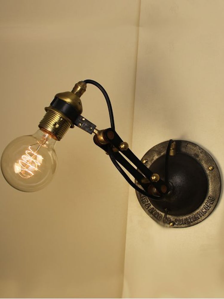 Single Octopus Wall Lamp: additional image