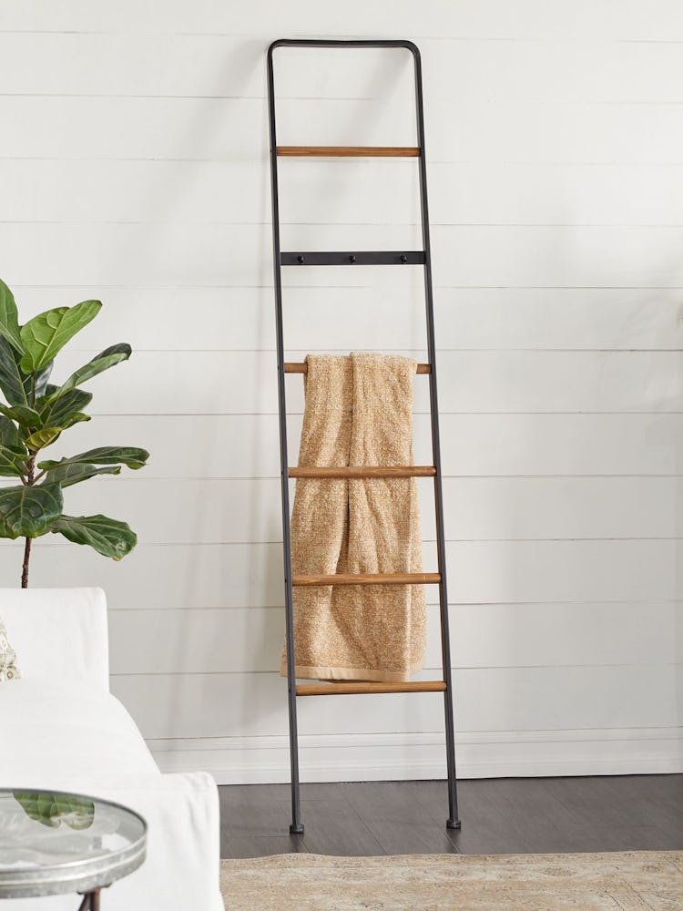 Decorative Wood Ladder: additional image