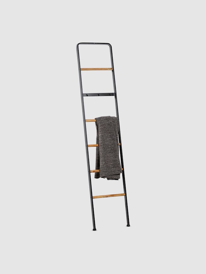 Decorative Wood Ladder: image 1