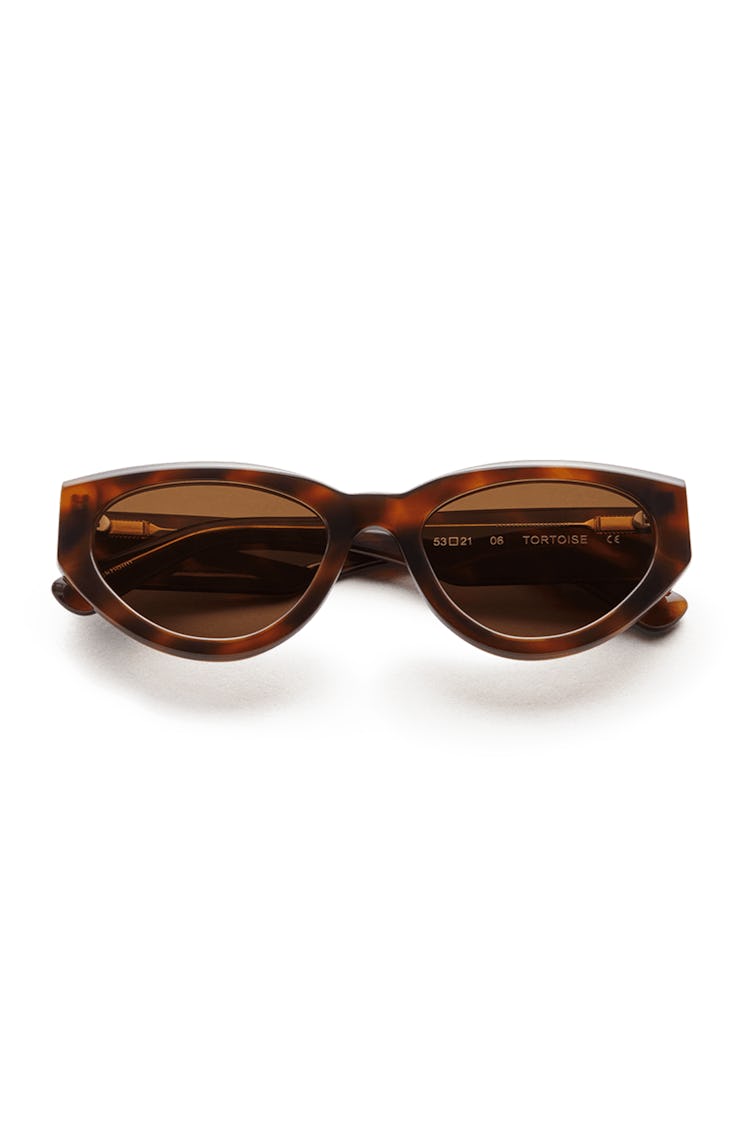 #06 Sunglasses in Tortoise: image 1