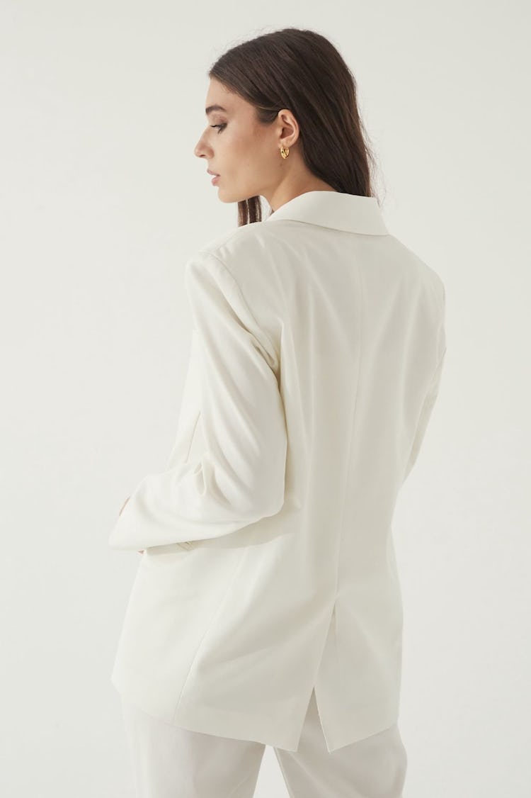 The Oversized Tencel Blazer: additional image