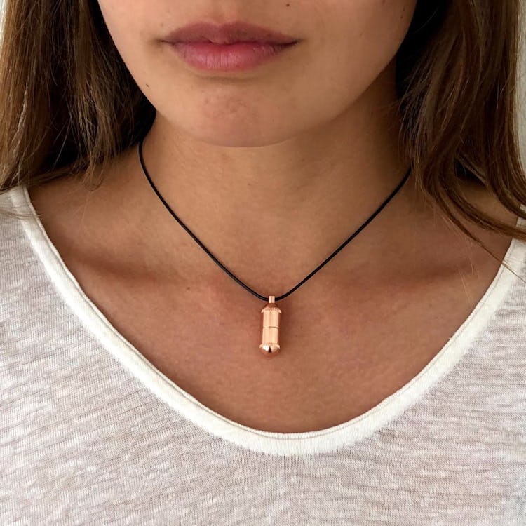 Rose Gold Necklace: additional image