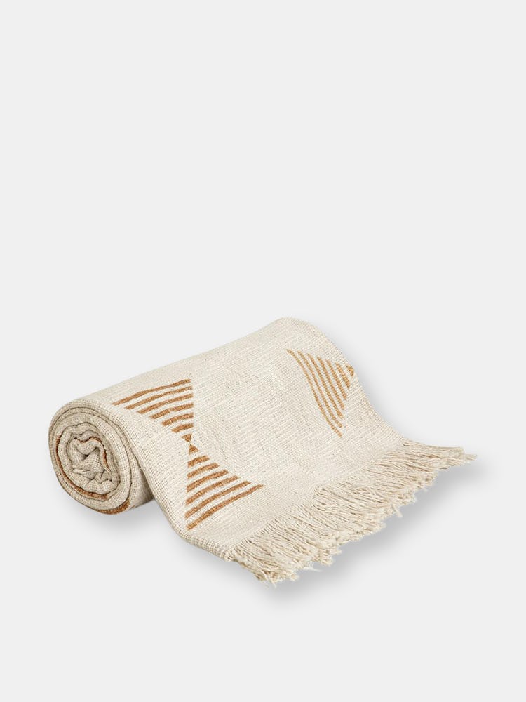 Earth Triangle Throw Blanket, Rust & Rose - 50x60 Inch: additional image