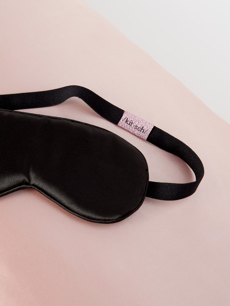 Adjustable Satin Eye Mask: additional image