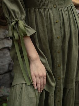 Lennox Dress in Olive Linen: additional image