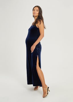 Velvet Evening Maternity Dress: additional image