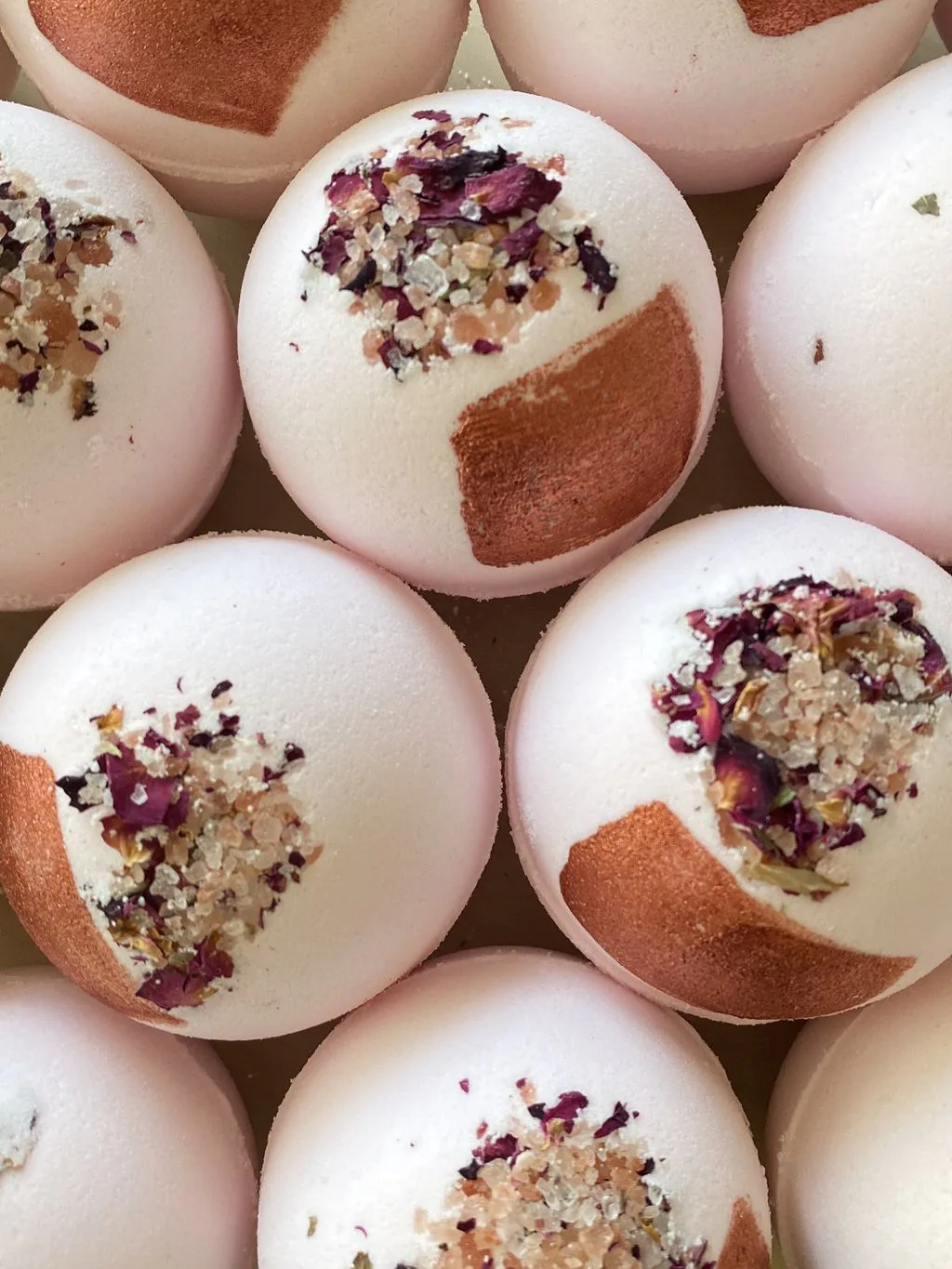Grapefruit Rose Bath Bomb: image 1