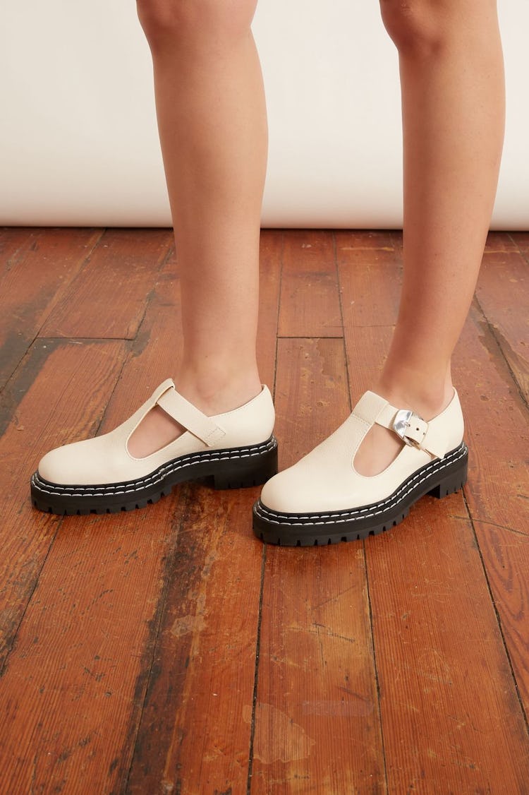 Combat Mary Jane in White: image 1