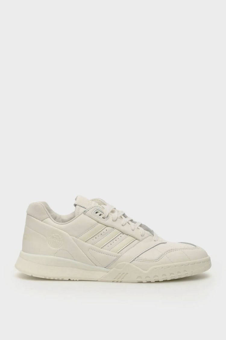 Adidas A.r.trainer Sneakers: image 1