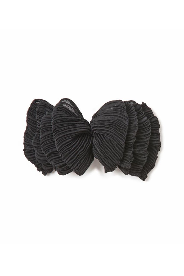 Tavi Ruffle Hair Clip in Black: image 1