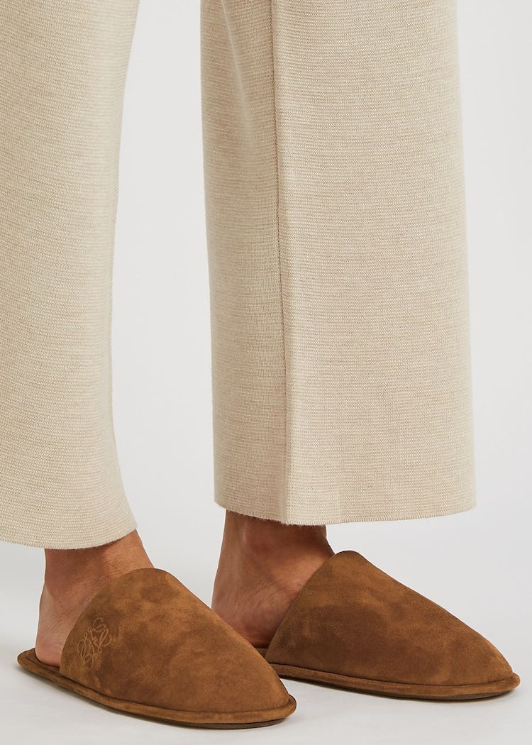 Brown suede slippers: image 1