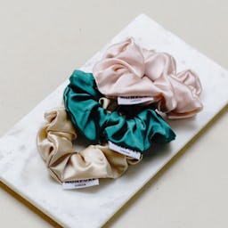 Style and Protect Silk Scrunchie Trio: additional image