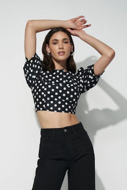 100% Recycled Puff Sleeve Cropped Top: additional image