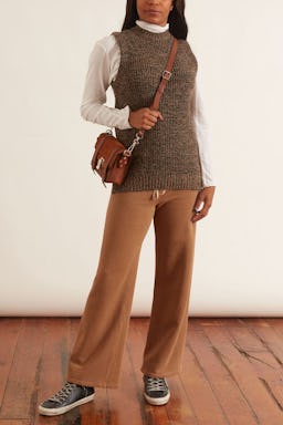 Cashmere Mix Vest in Tiger's Eye: additional image