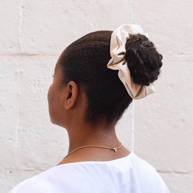 Luxe Vegan Leather Scrunchie: additional image