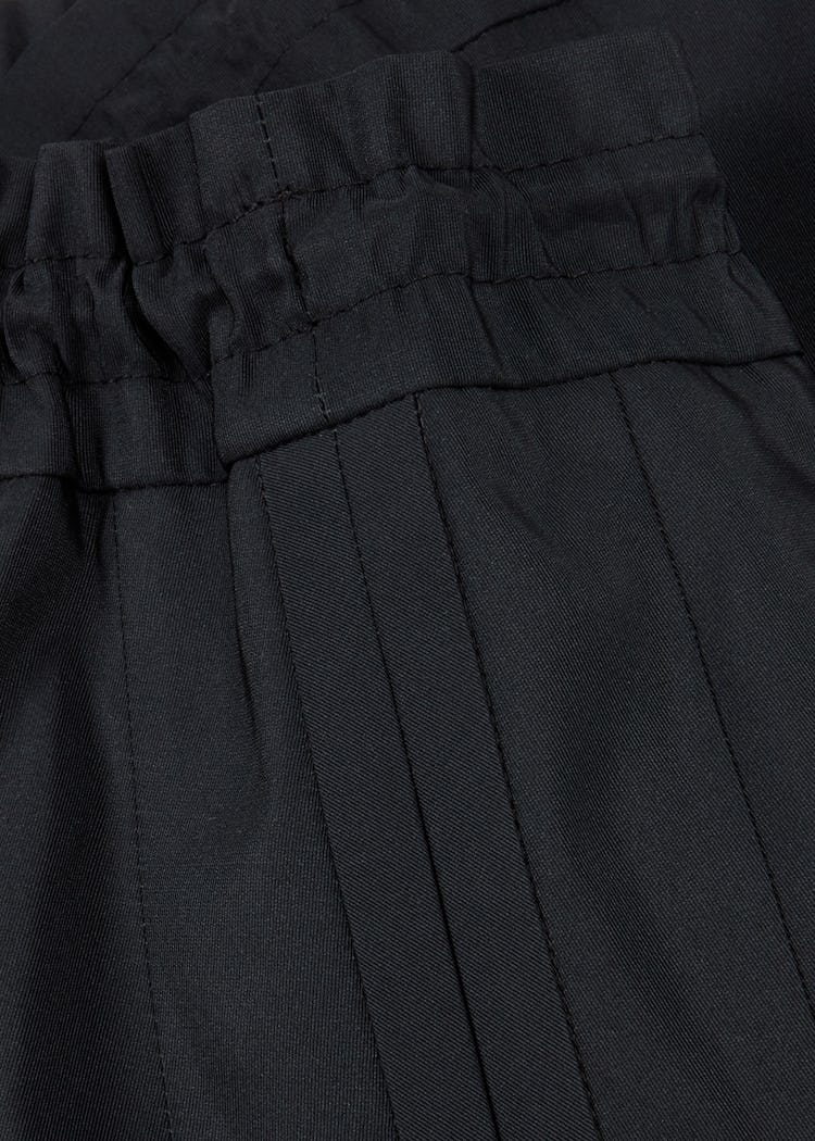 Black satin-twill shorts: additional image