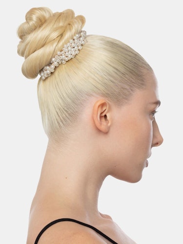 Ivory Pearl Scrunchies - 2 Each: additional image