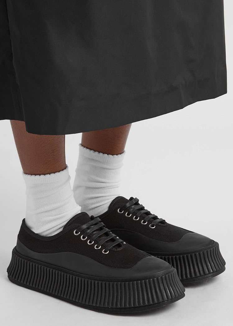 Black canvas flatform sneakers: additional image