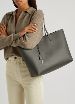 Charcoal grained leather tote: additional image