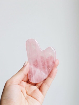 The Gua Sha Facial Lifting Tool: image 1