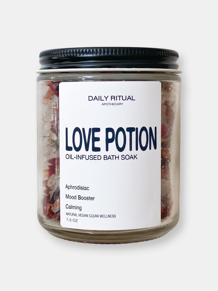 Love Potion Bath Soak: image 1