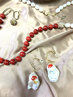Hand Painted Mushroom Baroque Pearl Hook Earrings: additional image