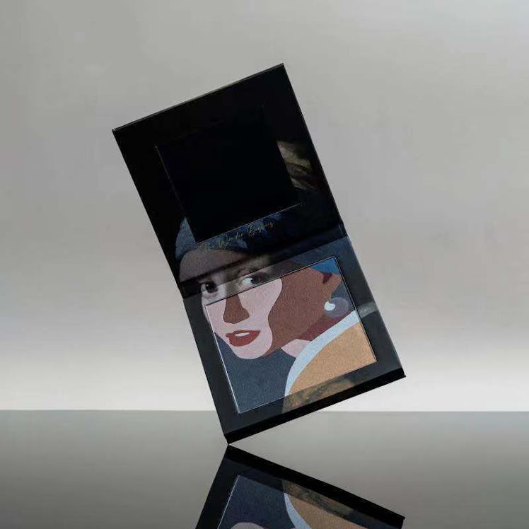 The Artistic Collection Girl with a Pearl Earring Eyeshadow Palette: image 1