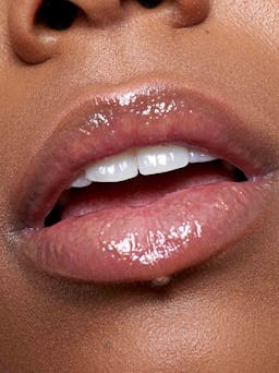 Wunderkiss Lip Plumping Gloss: additional image