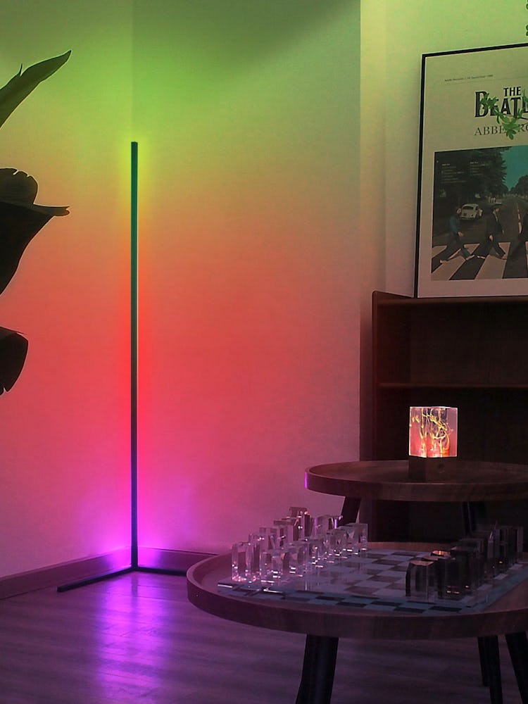 Corner Floor Lamp: image 1