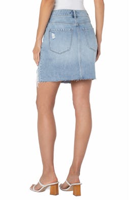 CLASSIC JEAN SKIRT WITH FRAY HEM: additional image