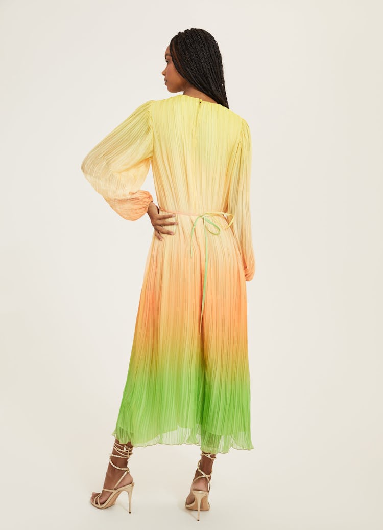 Pleated Long Sleeve Dress: additional image