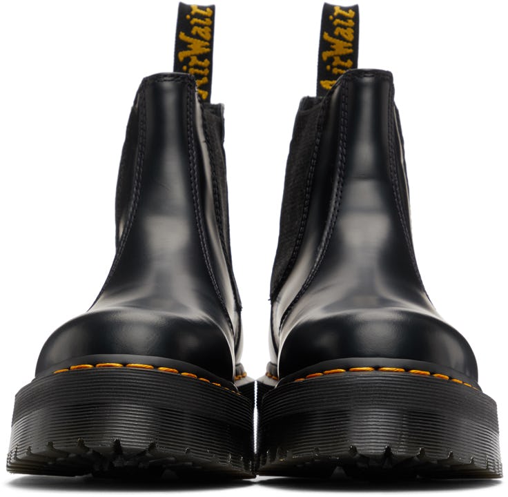 chelsea boots yellow tag