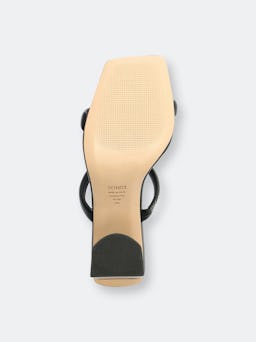 Ully Leather Sandal: additional image