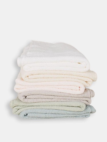 Simple Lightweight Blanket: image 1