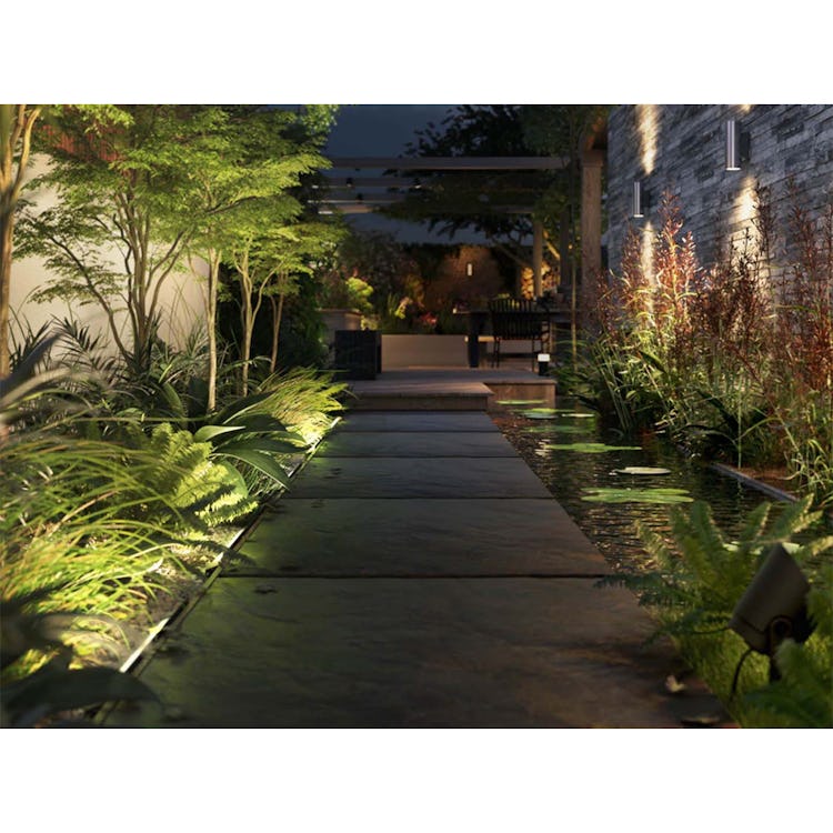Amarant Linear Outdoor Light: additional image