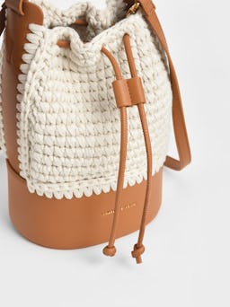 Crochet Drawstring Bucket Bag - Cognac: additional image