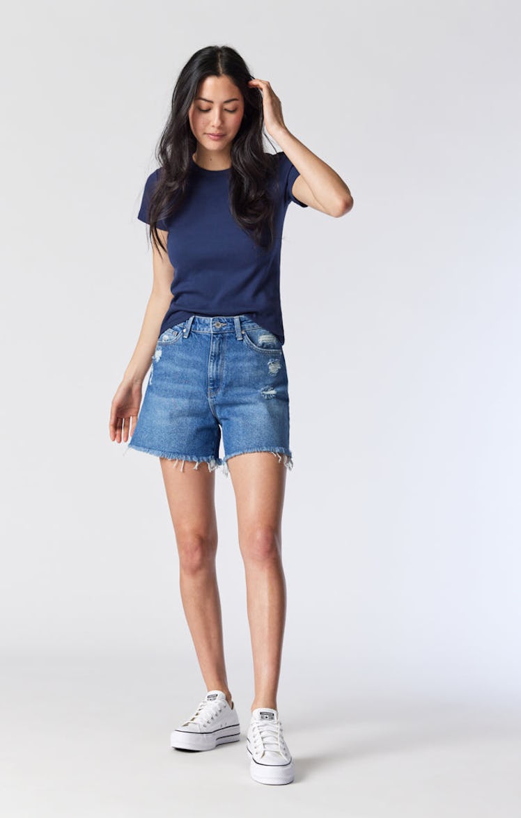 MILLIE RELAXED SHORTS IN DARK BLUE DENIM: image 1