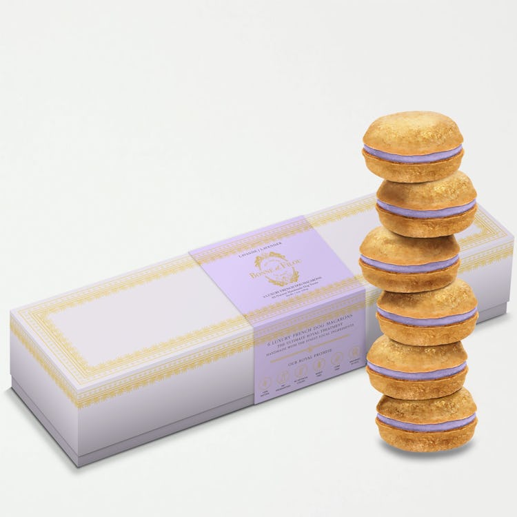 Lavender Dog Macarons: image 1