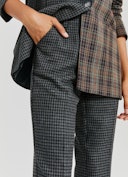 Plaid Cropped Trousers: additional image