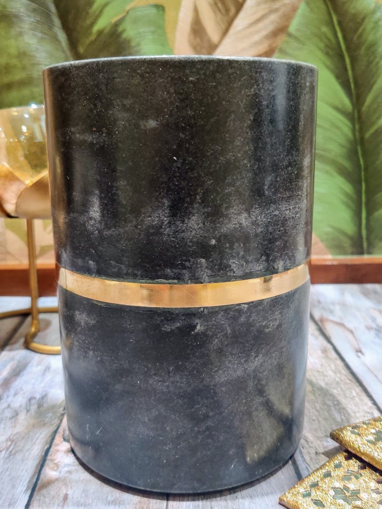 Magnolia Black Marble Wine Cooler: additional image
