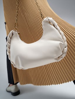 Abby Chain Handle Braided Hobo Bag - Cream: additional image