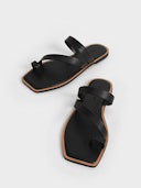 Toe Ring Strappy Slide Sandals - Black: additional image