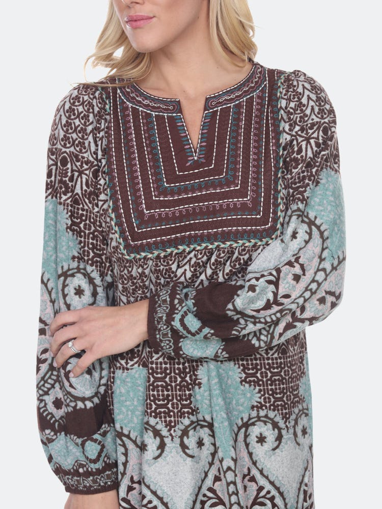Naarah Embroidered Sweater Dress: additional image