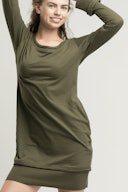 The Everyday Long Sleeve Pocket Dress: additional image