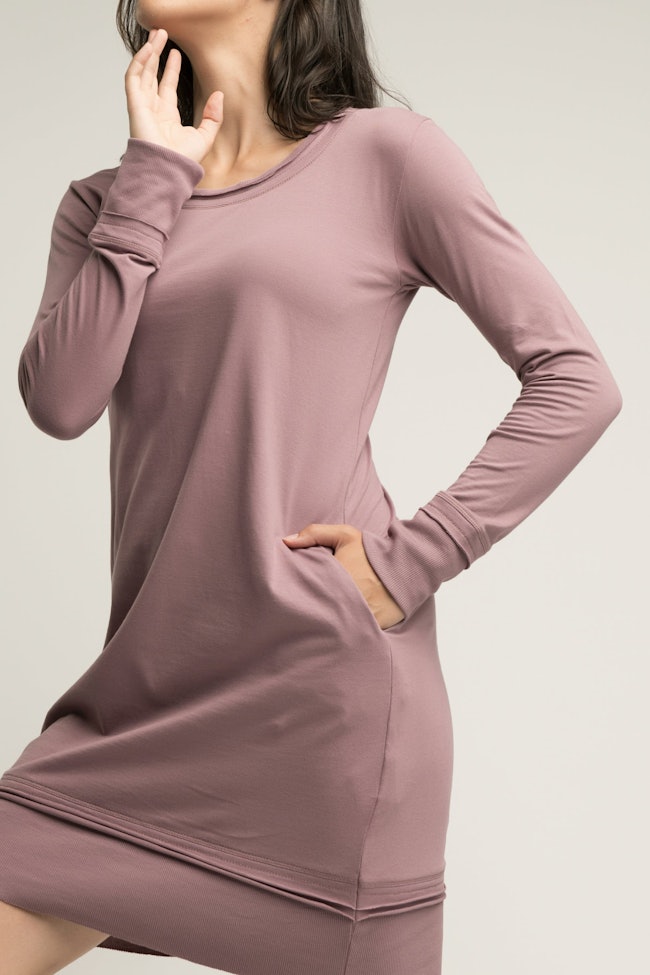 The Everyday Long Sleeve Pocket Dress: additional image